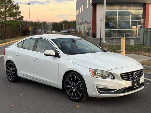 2016 Volvo S60 T5 Drive-E Premier