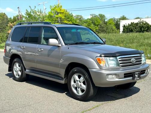 2004 Toyota Land Cruiser Base