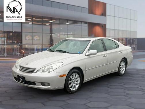 Silver 2004 Lexus ES 330 Base