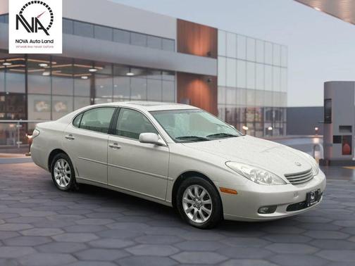 Silver 2004 Lexus ES 330 Base