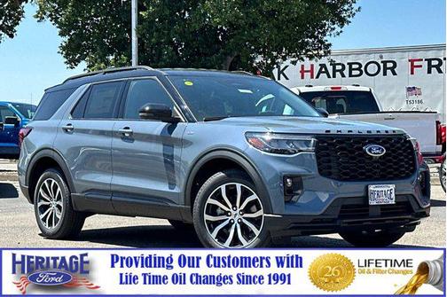 2025 Ford Explorer ST-Line