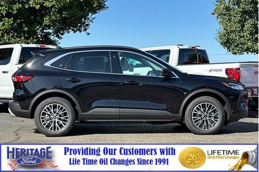 2025 Ford Escape PHEV SE