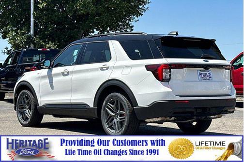 2025 Ford Explorer ST-Line