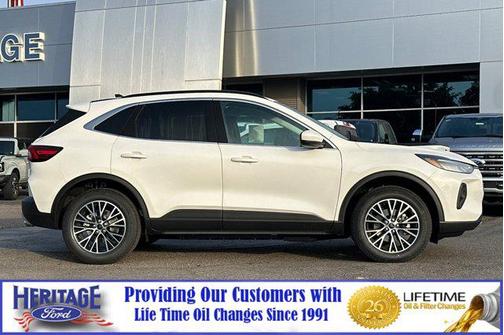 2025 Ford Escape PHEV SE