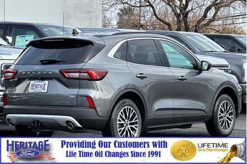 2025 Ford Escape PHEV SE