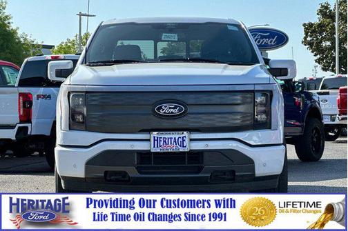 2025 Ford F-150 Lightning LARIAT