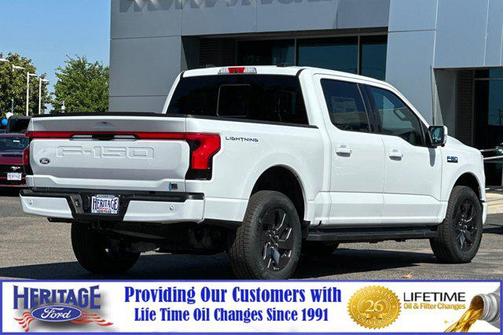 2025 Ford F-150 Lightning LARIAT