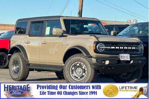 2025 Ford Bronco Outer Banks