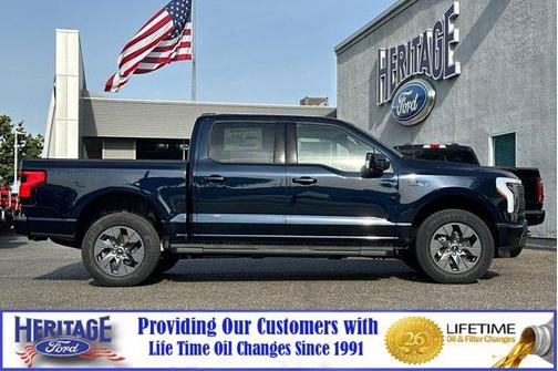 2025 Ford F-150 Lightning LARIAT