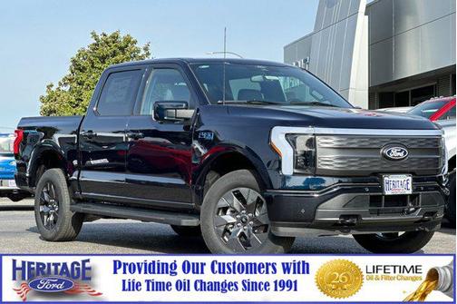 2025 Ford F-150 Lightning LARIAT