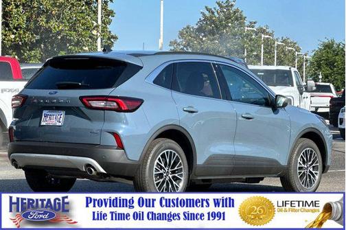 2025 Ford Escape PHEV SE