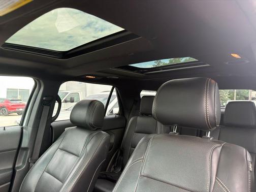 White Platinum Clearcoat Metallic 2014 Ford Explorer Sport