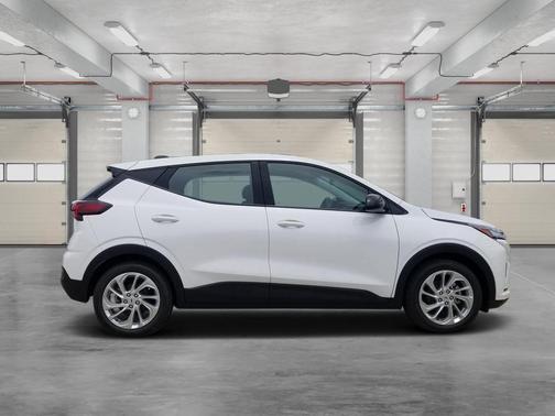 Summit White 2027 Chevrolet Bolt LT