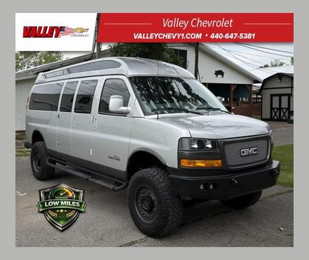 Quicksilver Metallic 2018 GMC Savana 3500 Work Van