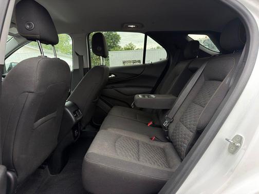 Summit White 2020 Chevrolet Equinox 1LT