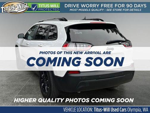 Bright White Clearcoat 2023 Jeep Cherokee Altitude
