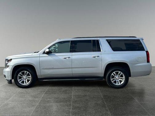 Silver Ice Metallic 2020 Chevrolet Suburban LT