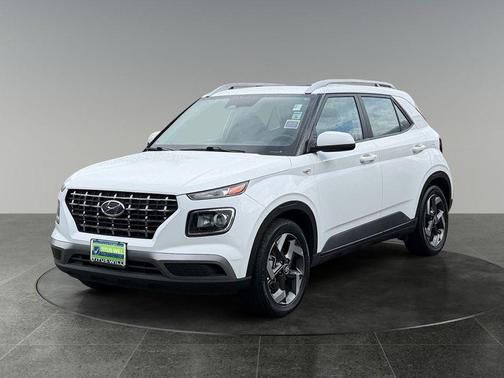 Lunar White 2025 Hyundai VENUE SEL