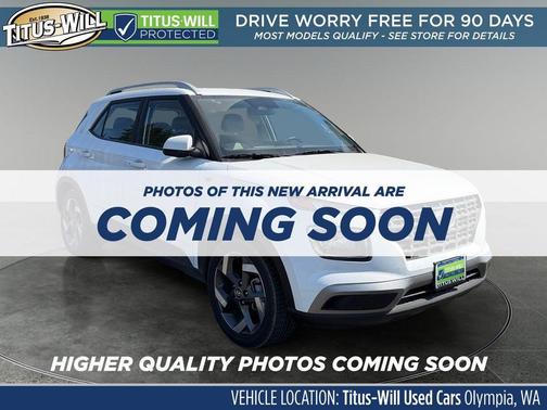 Lunar White 2025 Hyundai VENUE SEL