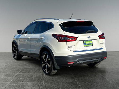 2022 Nissan Rogue Sport SL