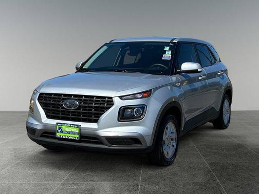 2022 Hyundai VENUE SE