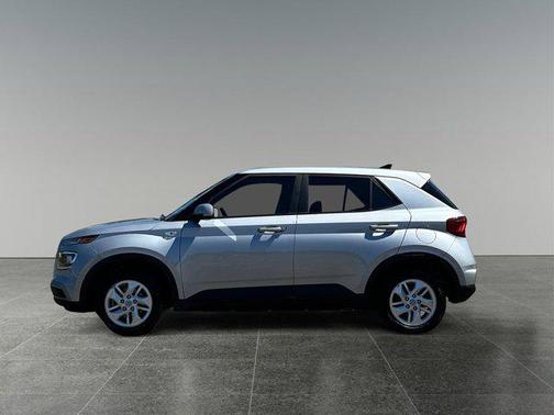 2022 Hyundai VENUE SE