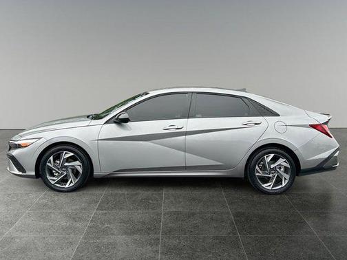 Fluid Metal 2025 Hyundai ELANTRA Sport