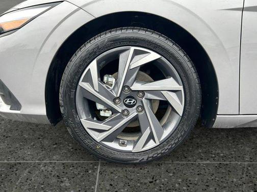 Fluid Metal 2025 Hyundai ELANTRA Sport