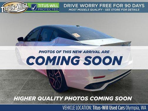 Aspen White Tricoat/Super Black 2024 Nissan Sentra SR