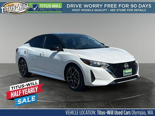 Aspen White Tricoat/Super Black 2024 Nissan Sentra SR