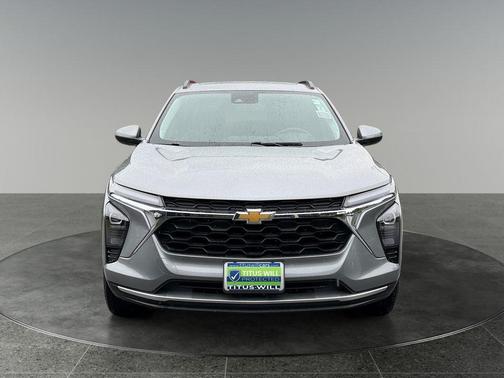 Sterling Gray Metallic 2024 Chevrolet Trax LT