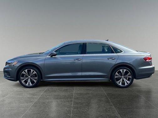 Reflex Silver Metallic 2021 Volkswagen Passat 2.0T SE