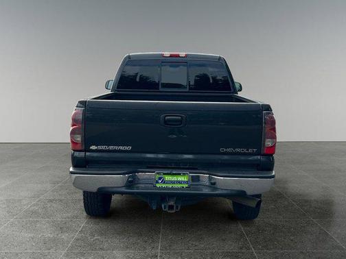 2005 Chevrolet Silverado 2500 LS H/D Crew Cab