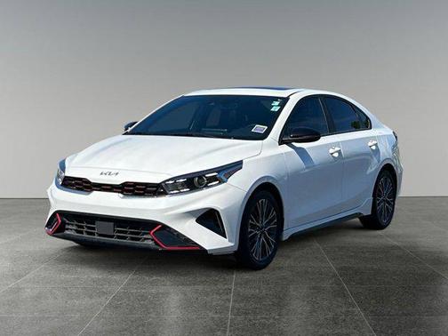 Snow White Pearl 2024 Kia Forte GT-Line