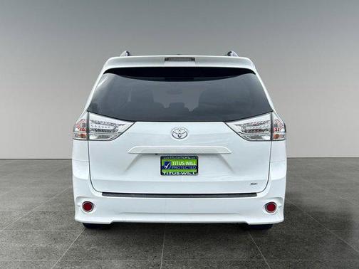 2017 Toyota Sienna SE