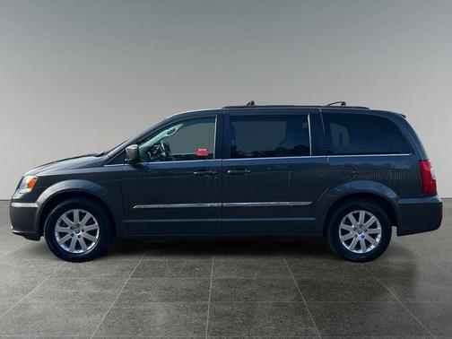 Granite Crystal Metallic Clearcoat 2016 Chrysler Town & Country Touring