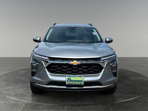 Sterling Gray Metallic 2025 Chevrolet Trax LT