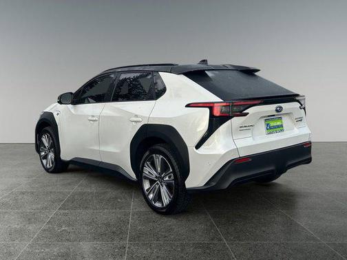 Cosmic White Pearl 2-Tone 2023 Subaru Solterra Touring