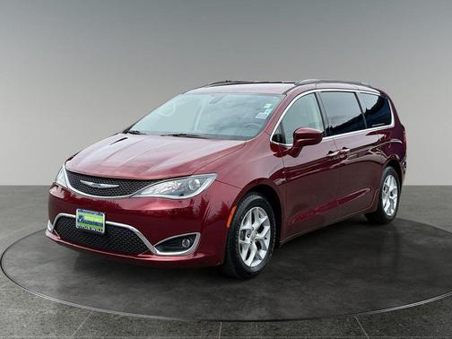 Velvet Red Pearlcoat 2018 Chrysler Pacifica Touring Plus