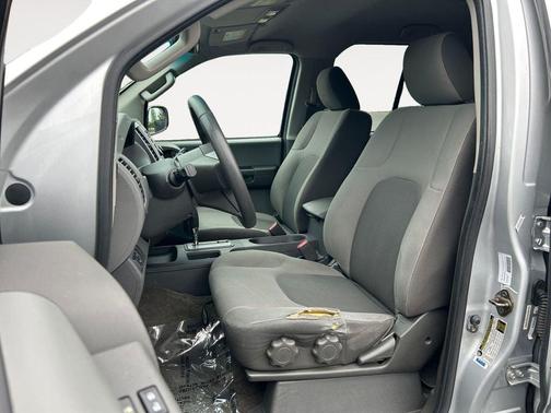 Brilliant Silver Metallic 2013 Nissan Xterra S