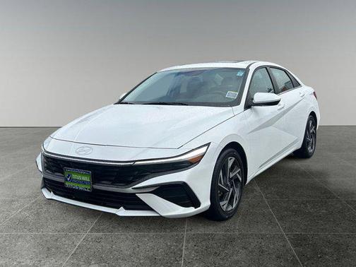 2025 Hyundai ELANTRA SEL