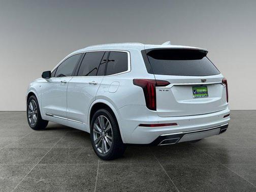 2023 Cadillac XT6 Premium Luxury FWD