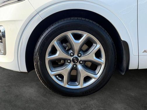 Snow White Pearl 2020 Kia Sorento SX