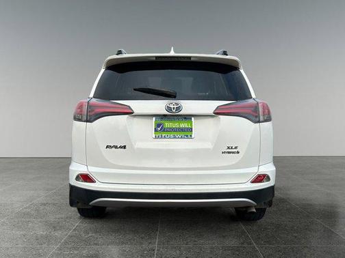 2016 Toyota RAV4 Hybrid XLE