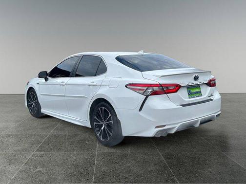 2019 Toyota Camry Hybrid SE