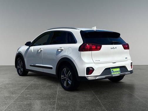 2022 Kia Niro LXS