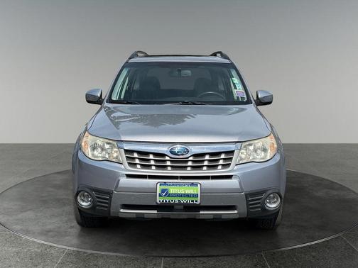 Ice Silver Metallic 2012 Subaru Forester 2.5X