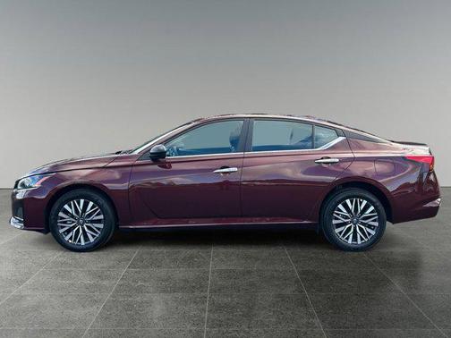 2025 Nissan Altima SV AWD