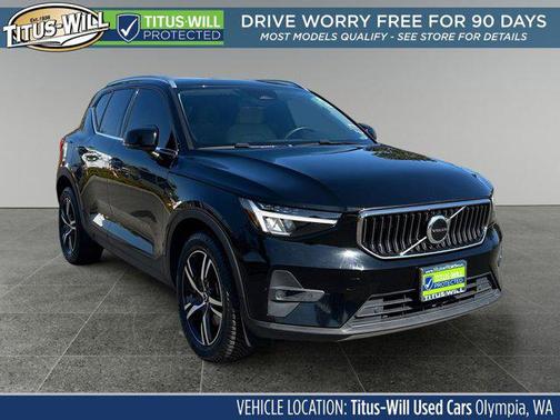 2023 Volvo XC40 Plus Bright Theme