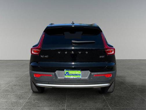2023 Volvo XC40 Plus Bright Theme